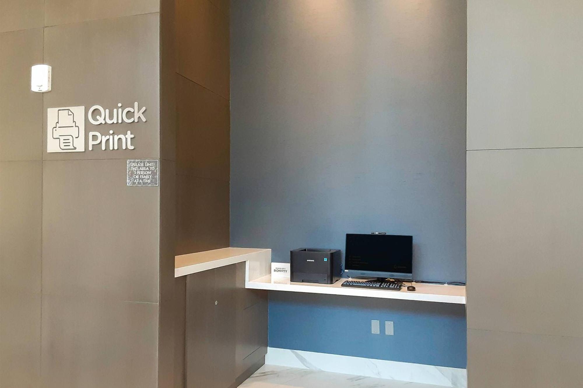 Courtyard By Marriott Los Angeles Монтерей Парк Екстериор снимка